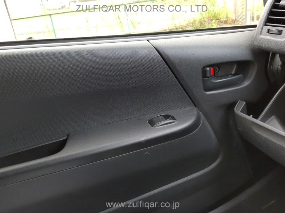 TOYOTA HIACE 2017 Image 11