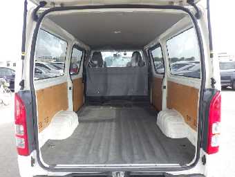 TOYOTA HIACE 2017 Image 23