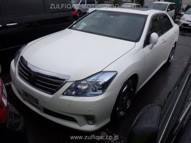 TOYOTA CROWN HYBRID 2012 Image 12