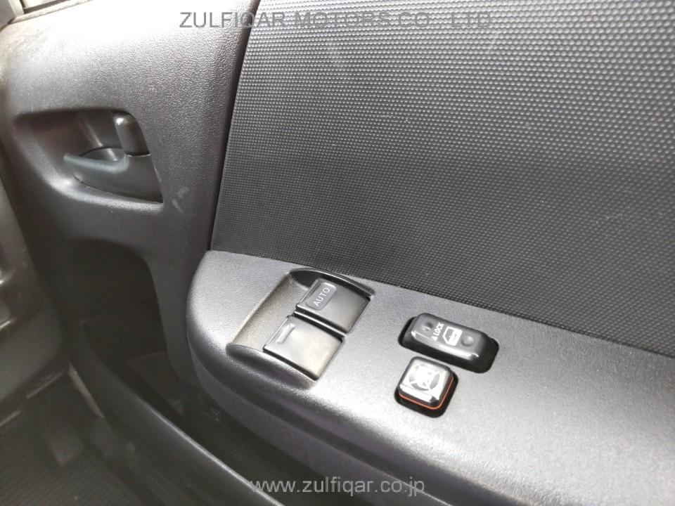 TOYOTA HIACE 2017 Image 12