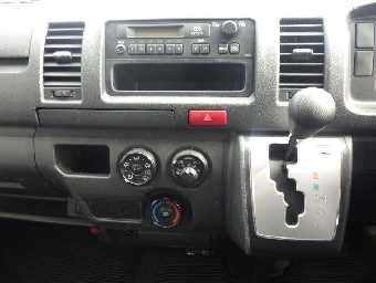 TOYOTA HIACE 2017 Image 18