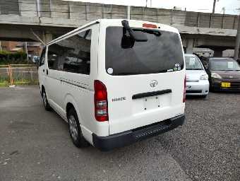 TOYOTA HIACE 2017 Image 4