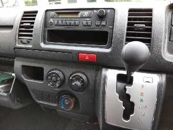 TOYOTA HIACE 2017 Image 9