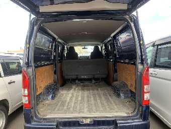 TOYOTA HIACE 2015 Image 9