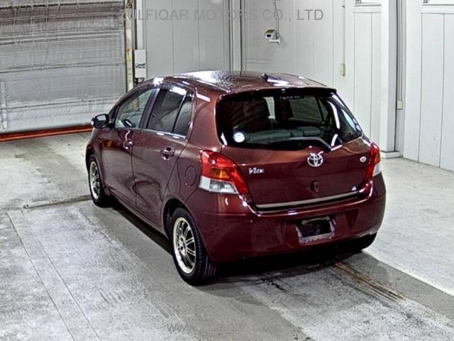 TOYOTA VITZ 2007 Image 2