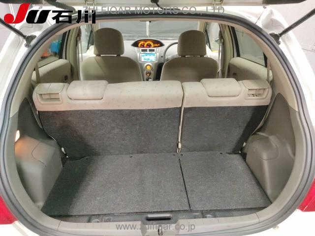 TOYOTA VITZ 2009 Image 6