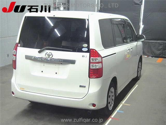 TOYOTA NOAH 2011 Image 2