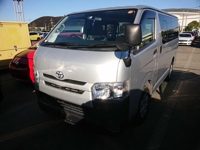 TOYOTA HIACE 2015 Image 21