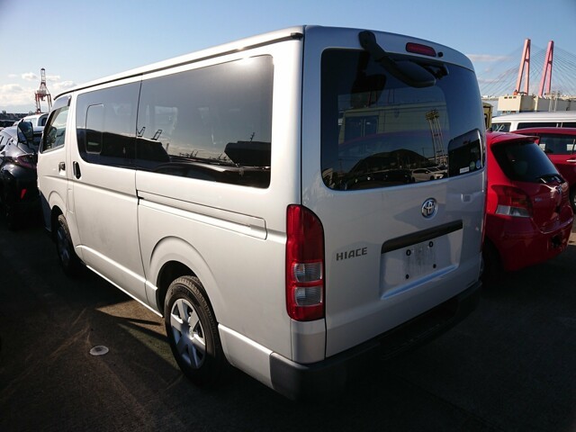 TOYOTA HIACE 2015 Image 22