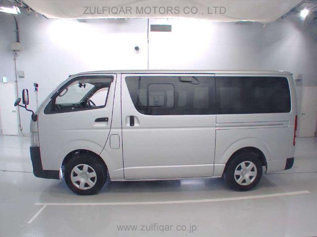TOYOTA HIACE 2015 Image 4