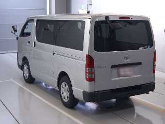 TOYOTA HIACE 2015 Image 6