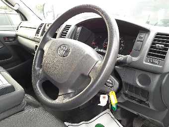 TOYOTA HIACE 2015 Image 7