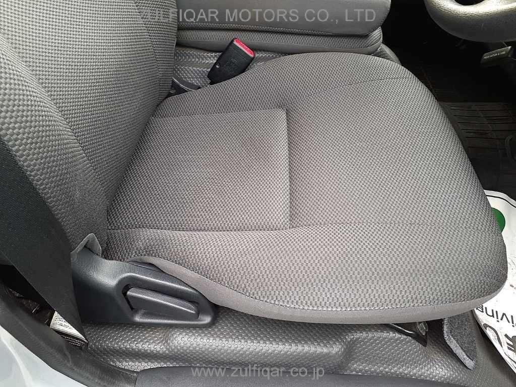 TOYOTA HIACE 2015 Image 8