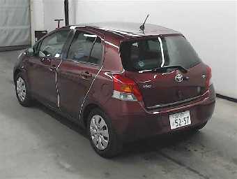 TOYOTA VITZ 2010 Image 2