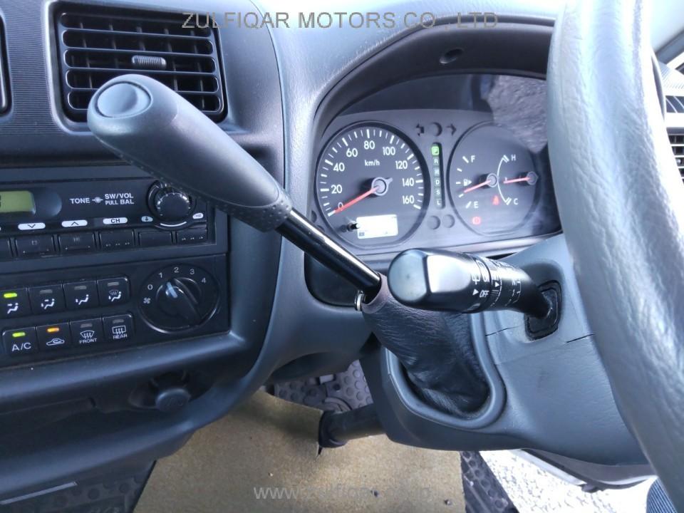 MAZDA BONGO 2017 Image 10