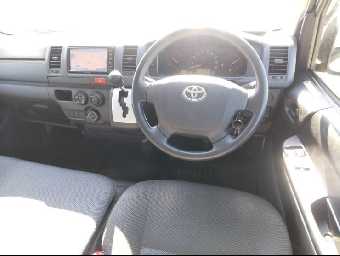 TOYOTA HIACE 2017 Image 7