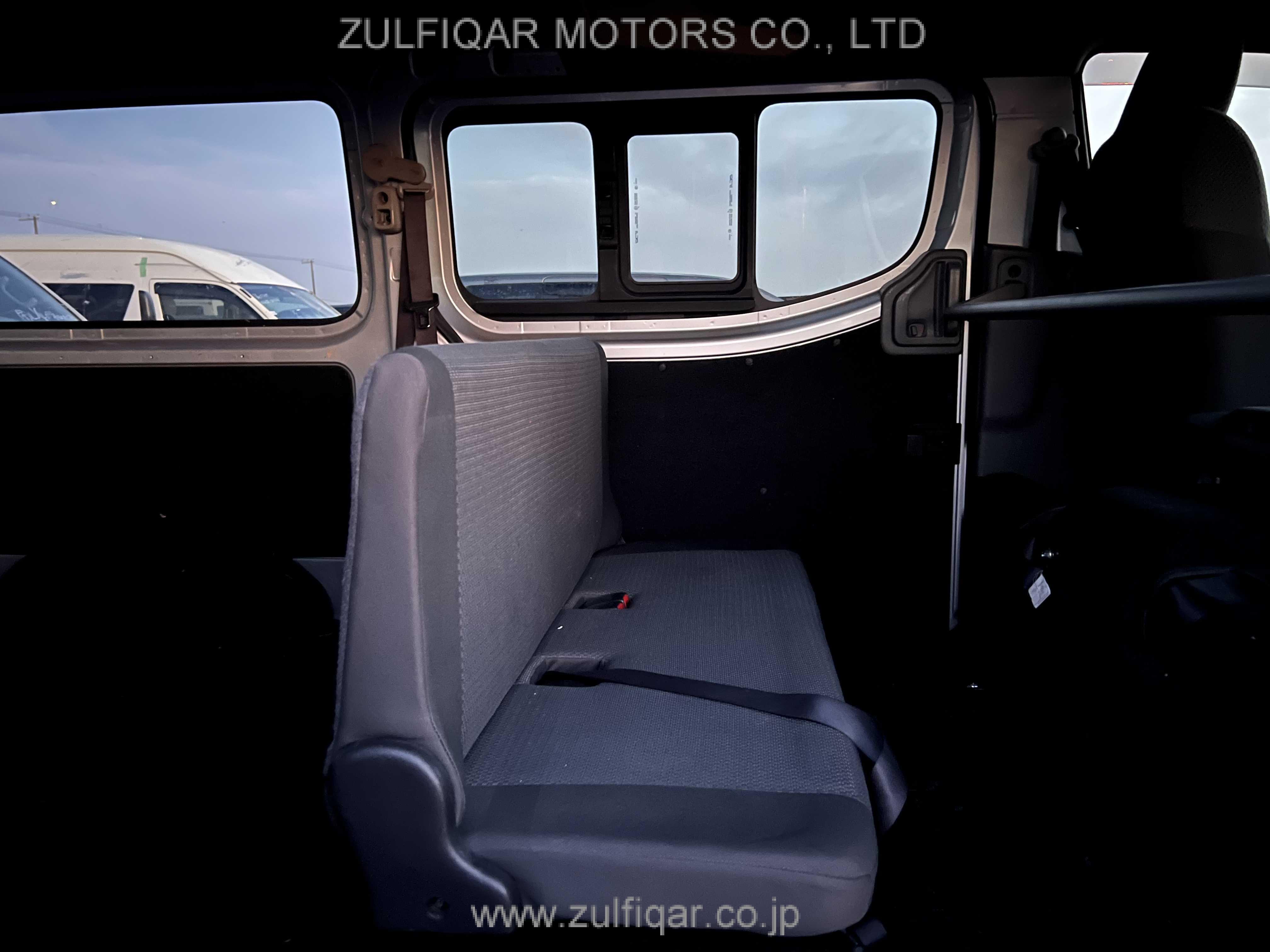 NISSAN NV350 CARAVAN 2015 Image 11