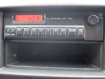 NISSAN NV350 CARAVAN 2015 Image 6