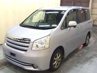 TOYOTA NOAH 2009 Image 1