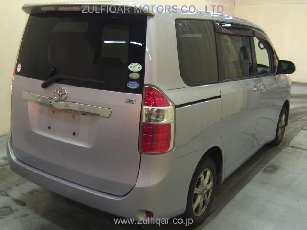 TOYOTA NOAH 2009 Image 2