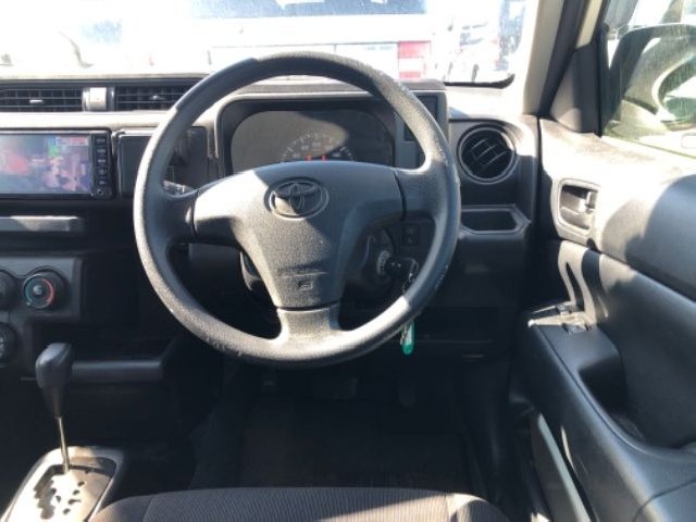 TOYOTA SUCCEED 2017 Image 24