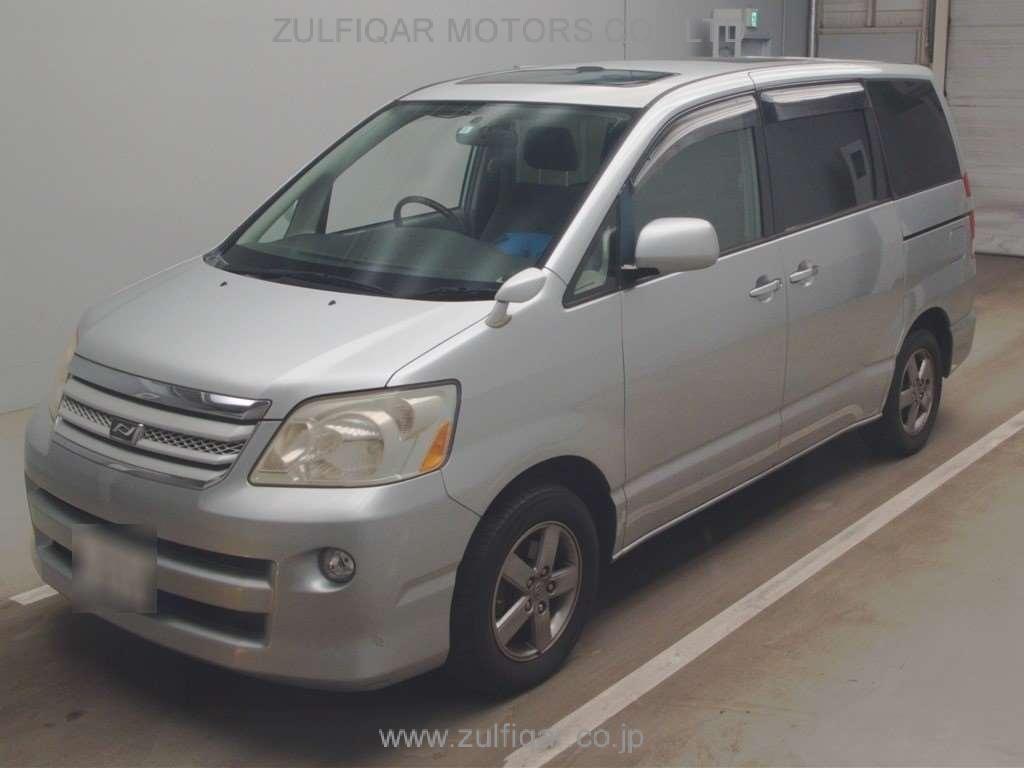 TOYOTA NOAH 2006 Image 1