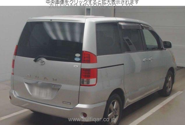 TOYOTA NOAH 2006 Image 2