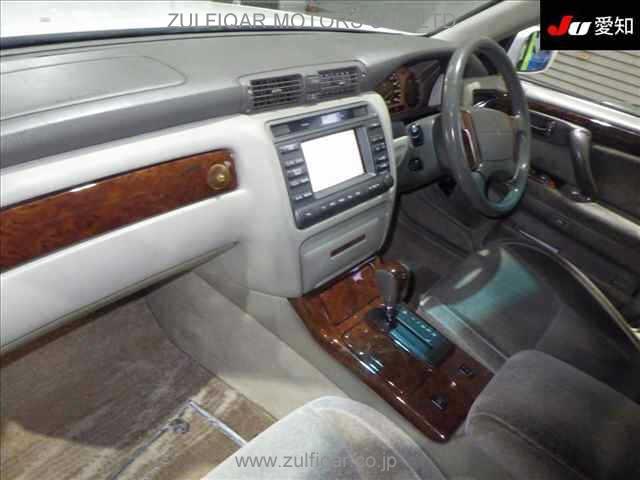 TOYOTA CROWN 2000 Image 3