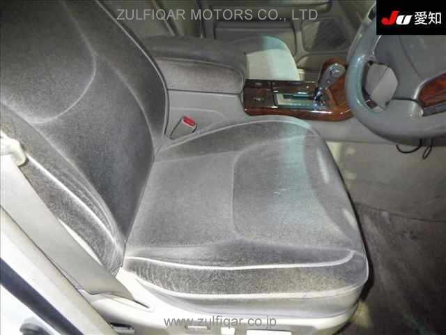 TOYOTA CROWN 2000 Image 6