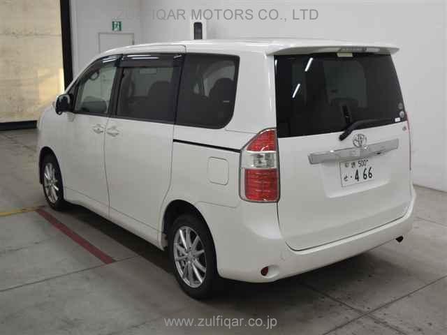 TOYOTA NOAH 2008 Image 2