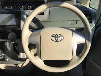 TOYOTA NOAH 2008 Image 7