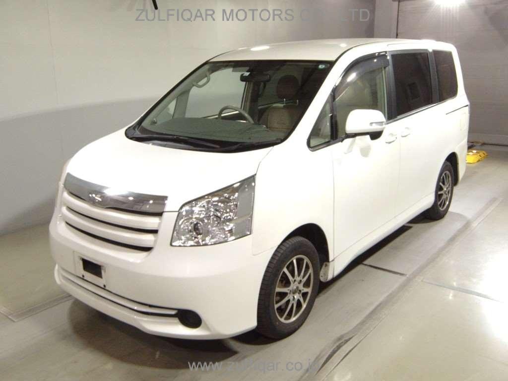 TOYOTA NOAH 2007 Image 1