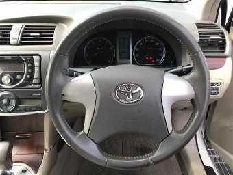 TOYOTA PREMIO 2011 Image 7