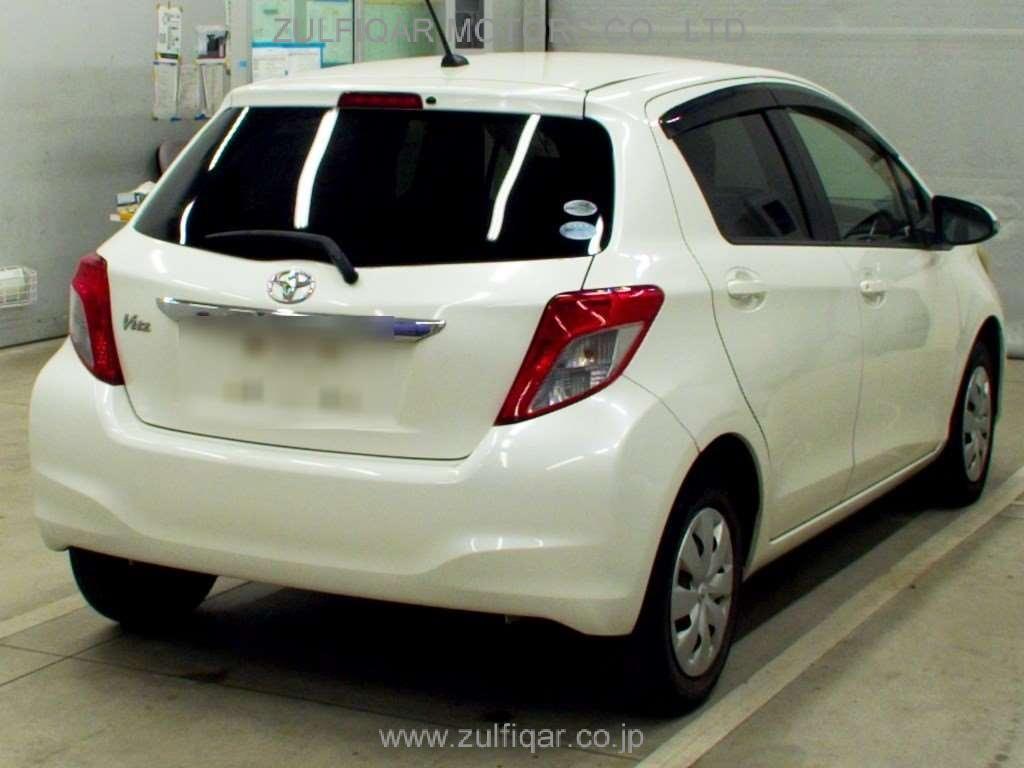 TOYOTA VITZ 2011 Image 2