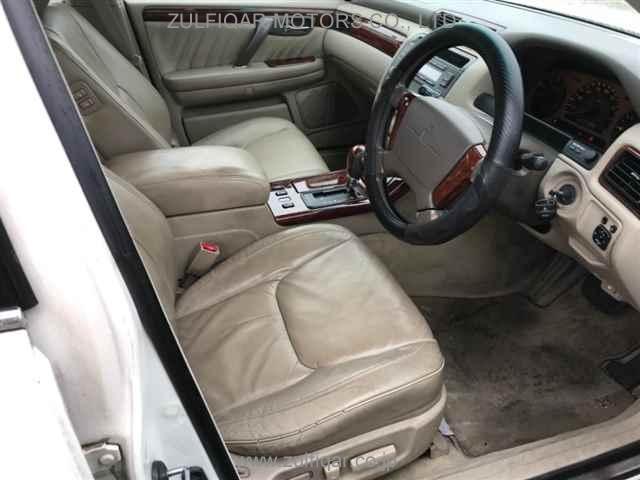 TOYOTA CROWN 1999 Image 3