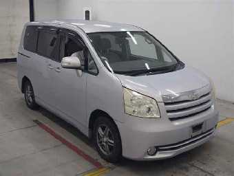 TOYOTA NOAH 2009 Image 1