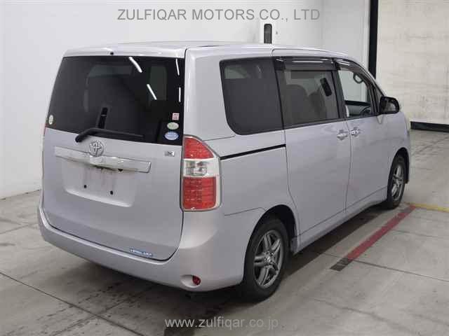 TOYOTA NOAH 2009 Image 5