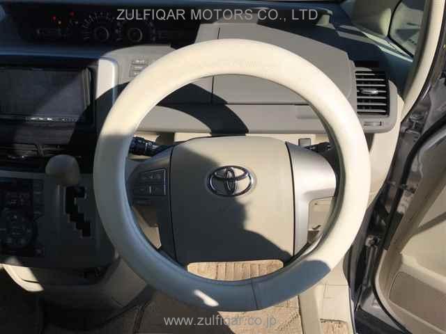 TOYOTA NOAH 2009 Image 7