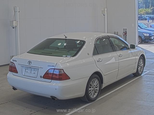 TOYOTA CROWN 2005 Image 2