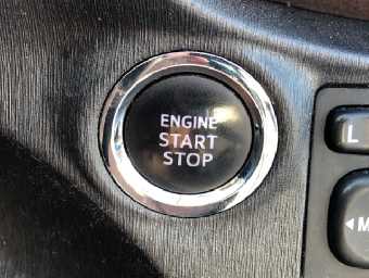 TOYOTA VITZ 2011 Image 4