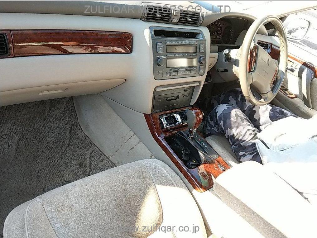 TOYOTA CROWN 2000 Image 3