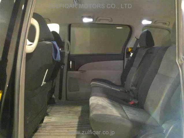 TOYOTA ESTIMA 2006 Image 5