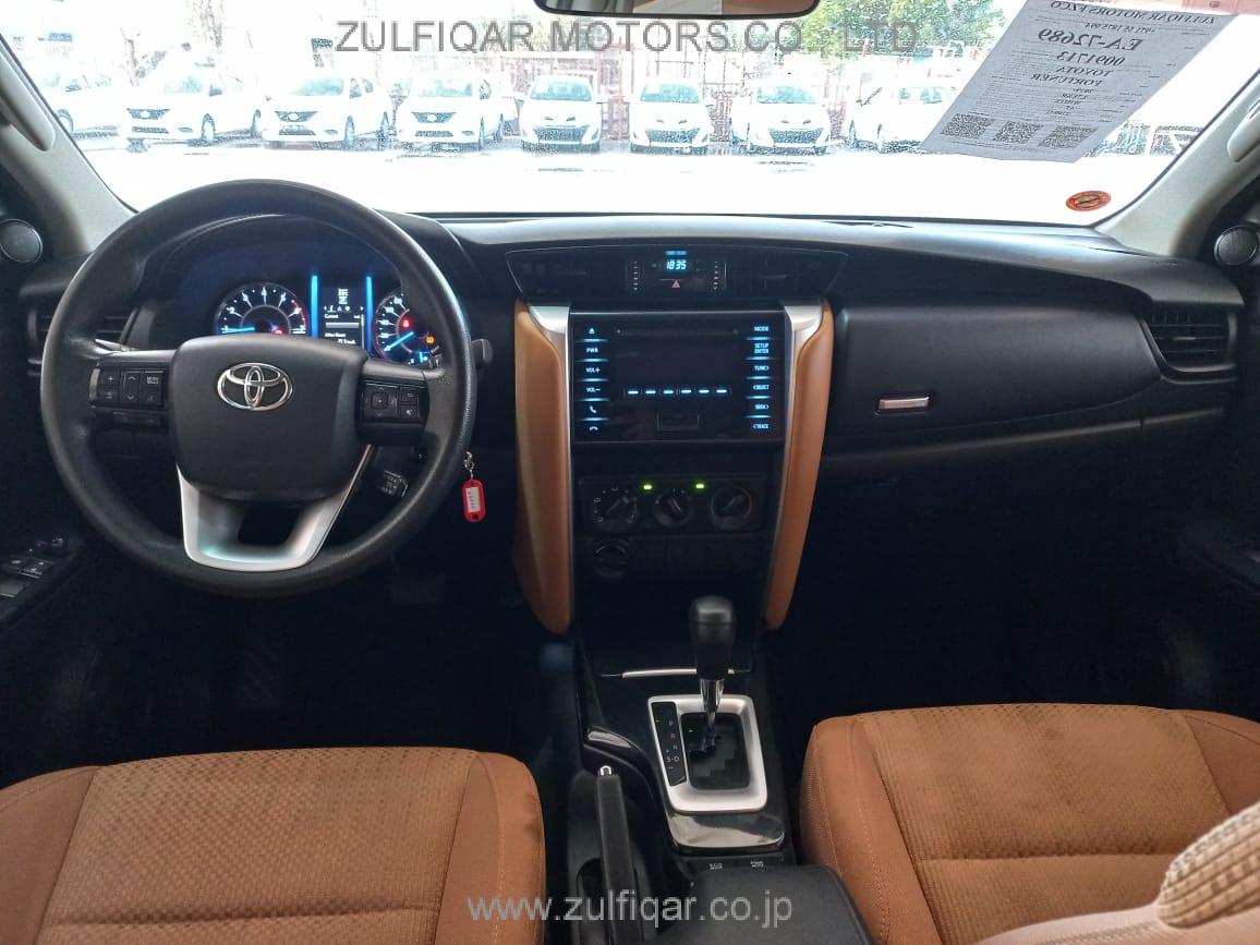 TOYOTA FORTUNER 2018 Image 11