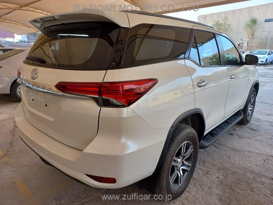 TOYOTA FORTUNER 2018 Image 5