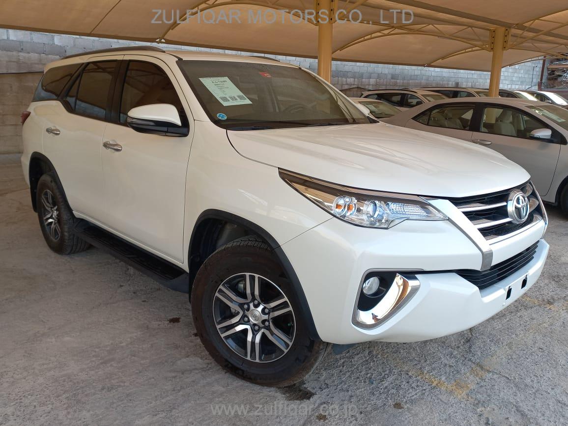 TOYOTA FORTUNER 2018 Image 7