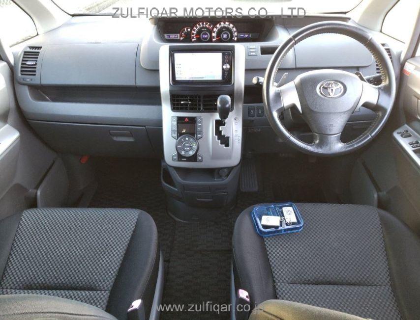 TOYOTA NOAH 2007 Image 3