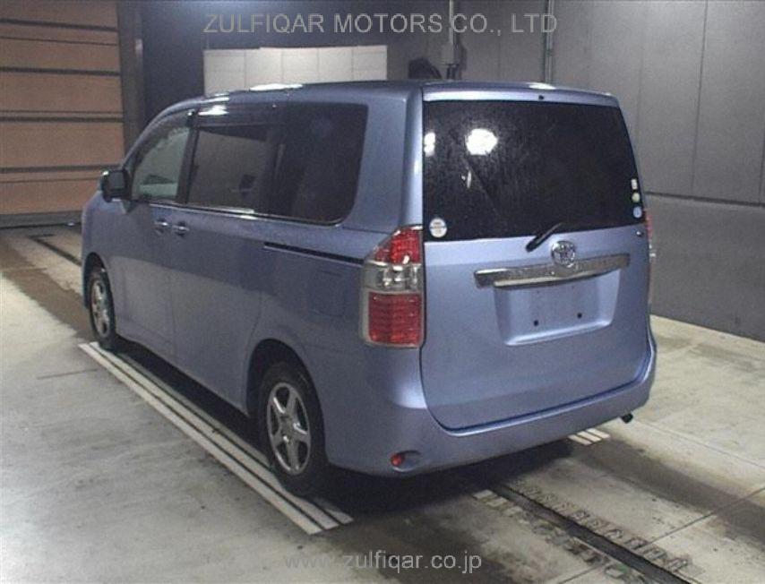 TOYOTA NOAH 2007 Image 2