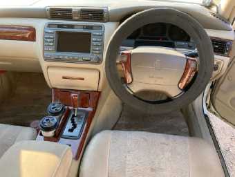 TOYOTA CROWN 1999 Image 4