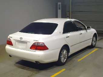 TOYOTA CROWN 2006 Image 2