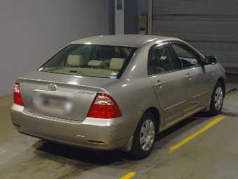 TOYOTA COROLLA 2004 Image 2